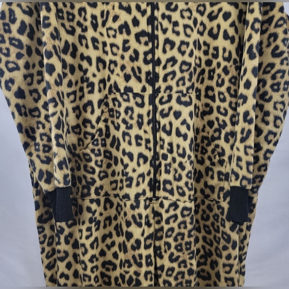 Torrid Cheetah Print Fleece Full Length Cat Ear Lounge Onesie/Costume Size 1/2 - Picture 8 of 14